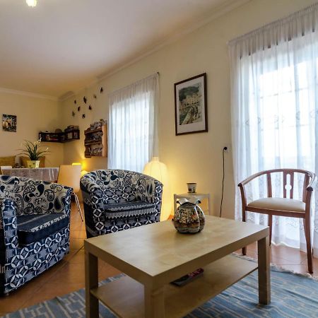 This Warm And Comfortable Apartment Λάγος Δωμάτιο φωτογραφία