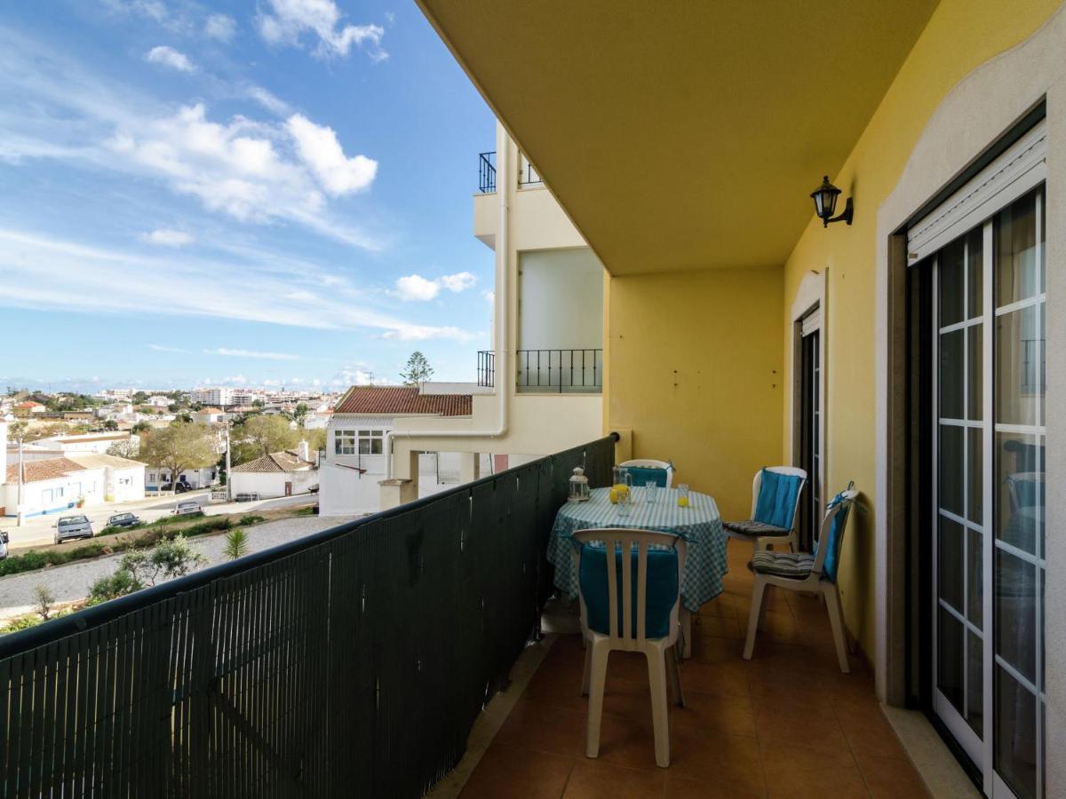 This Warm And Comfortable Apartment Λάγος Δωμάτιο φωτογραφία