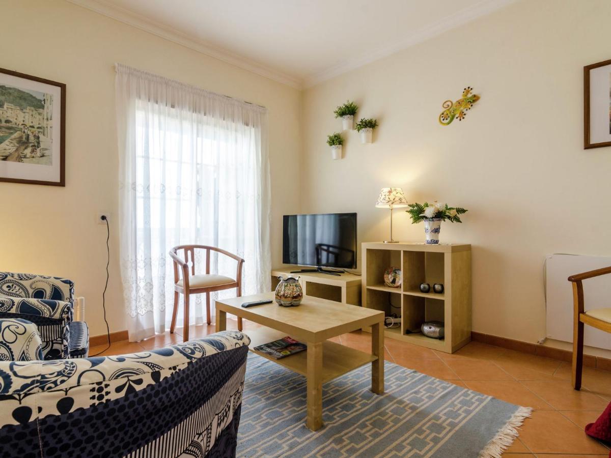 This Warm And Comfortable Apartment Λάγος Δωμάτιο φωτογραφία