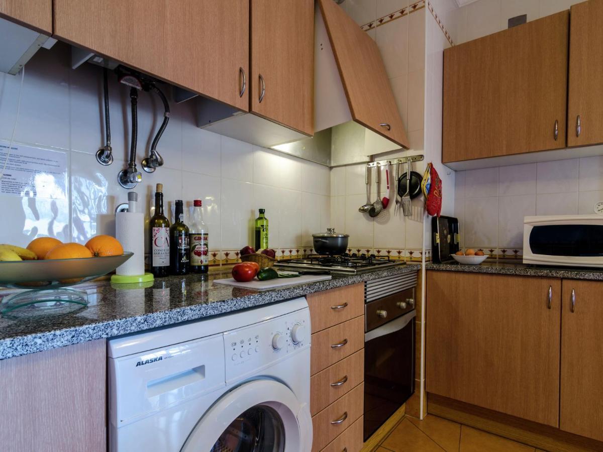 This Warm And Comfortable Apartment Λάγος Δωμάτιο φωτογραφία