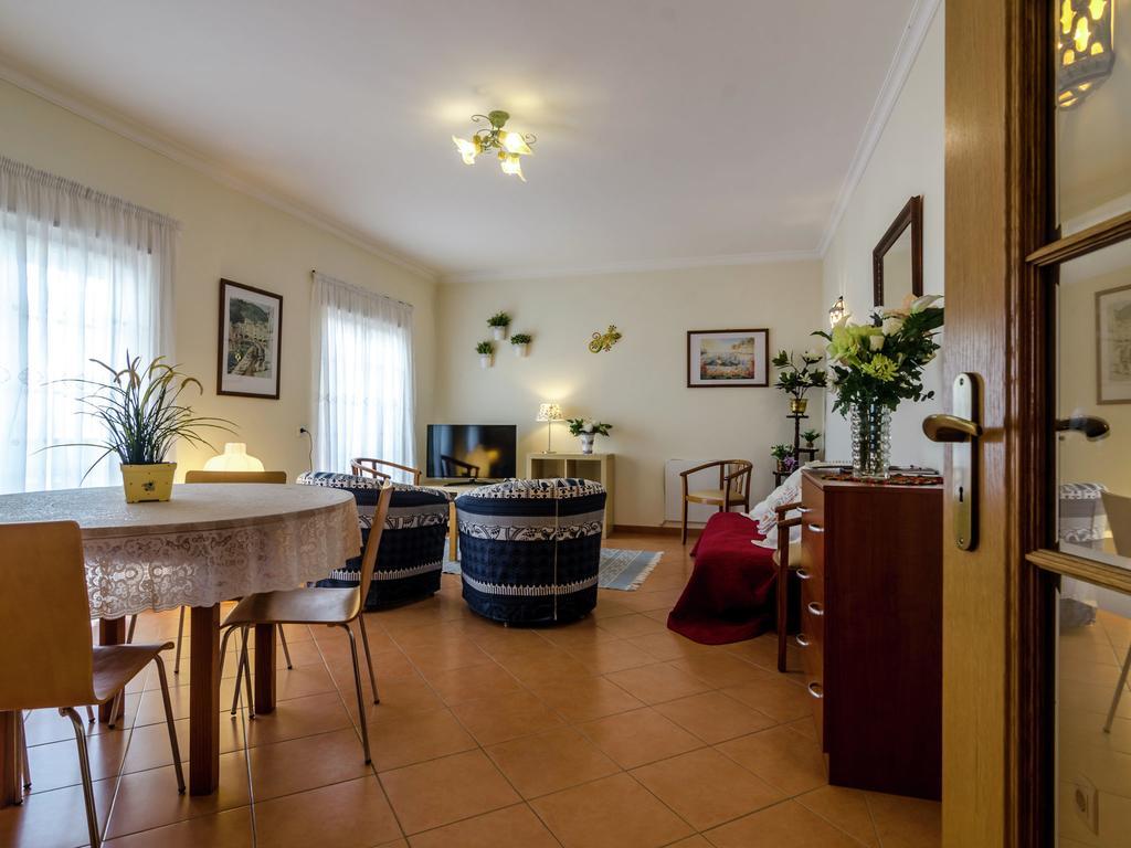 This Warm And Comfortable Apartment Λάγος Δωμάτιο φωτογραφία